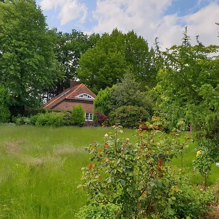 Ferienwohnung Gartenblick Westerstede Exterior photo